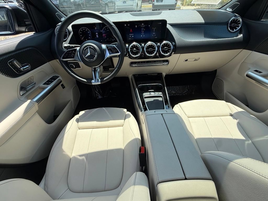 Used 2025 Mercedes-Benz GLA 250 4MATIC image 26