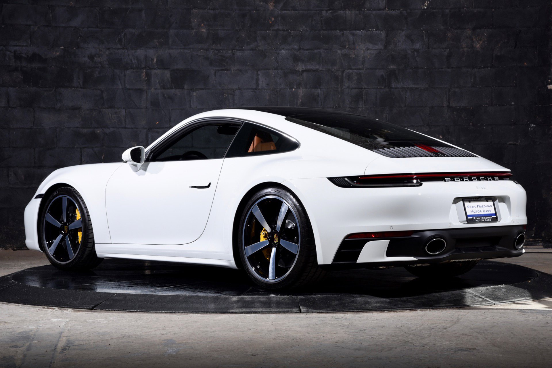 Used 2024 Porsche 911 Carrera S image 3