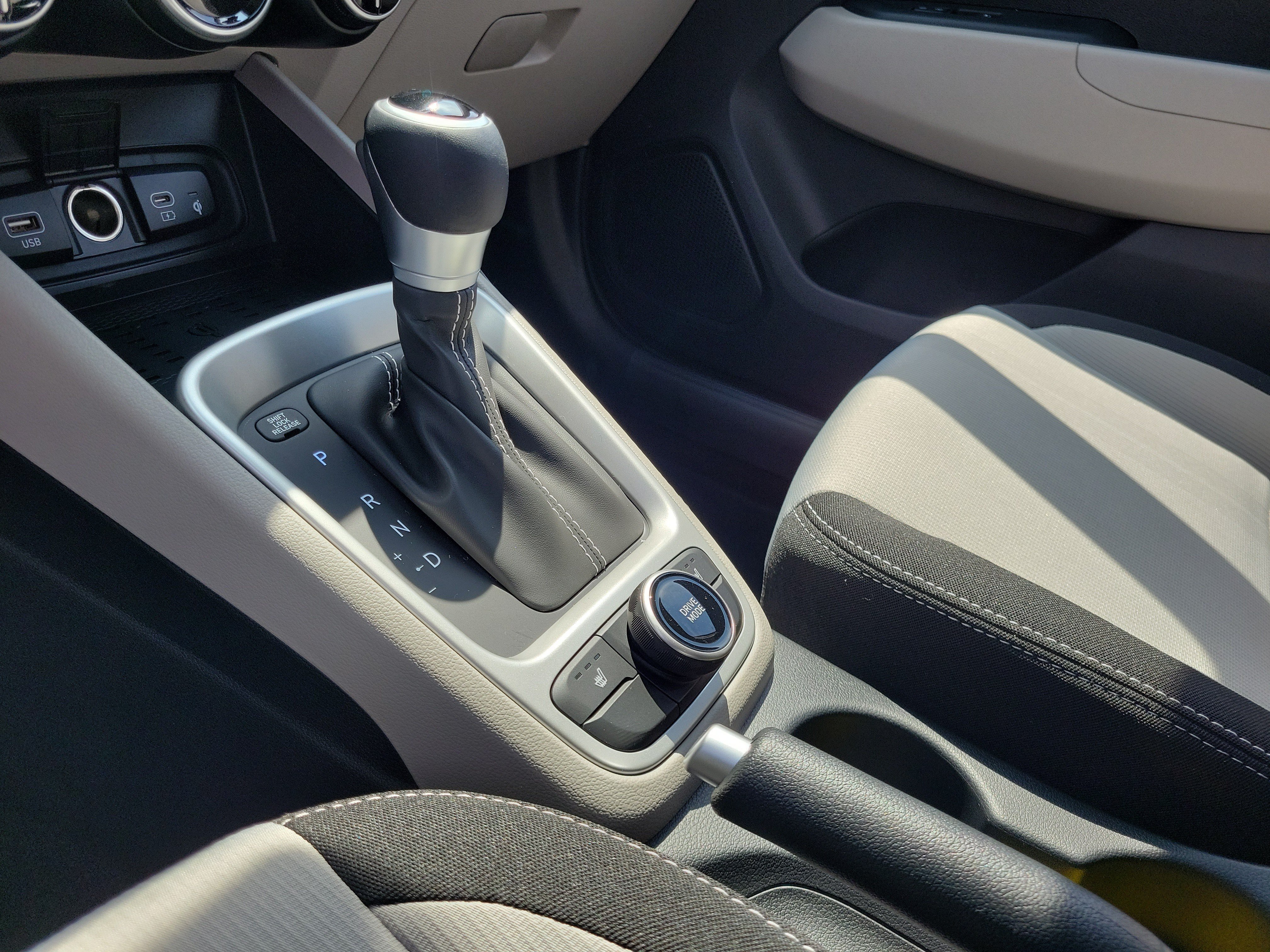 New 2026 Hyundai Venue SEL FWD image 29