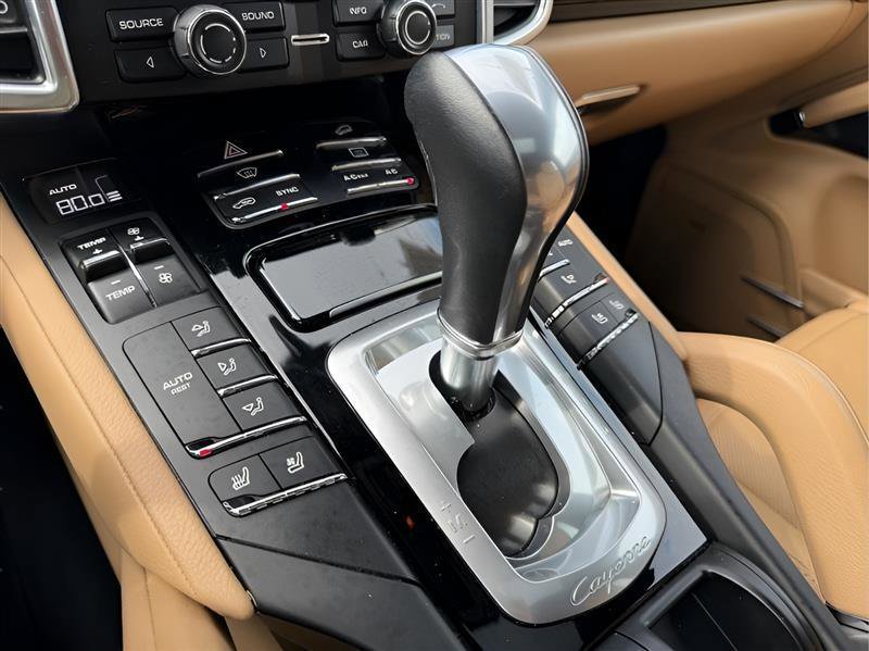 Used 2016 Porsche Cayenne image 42