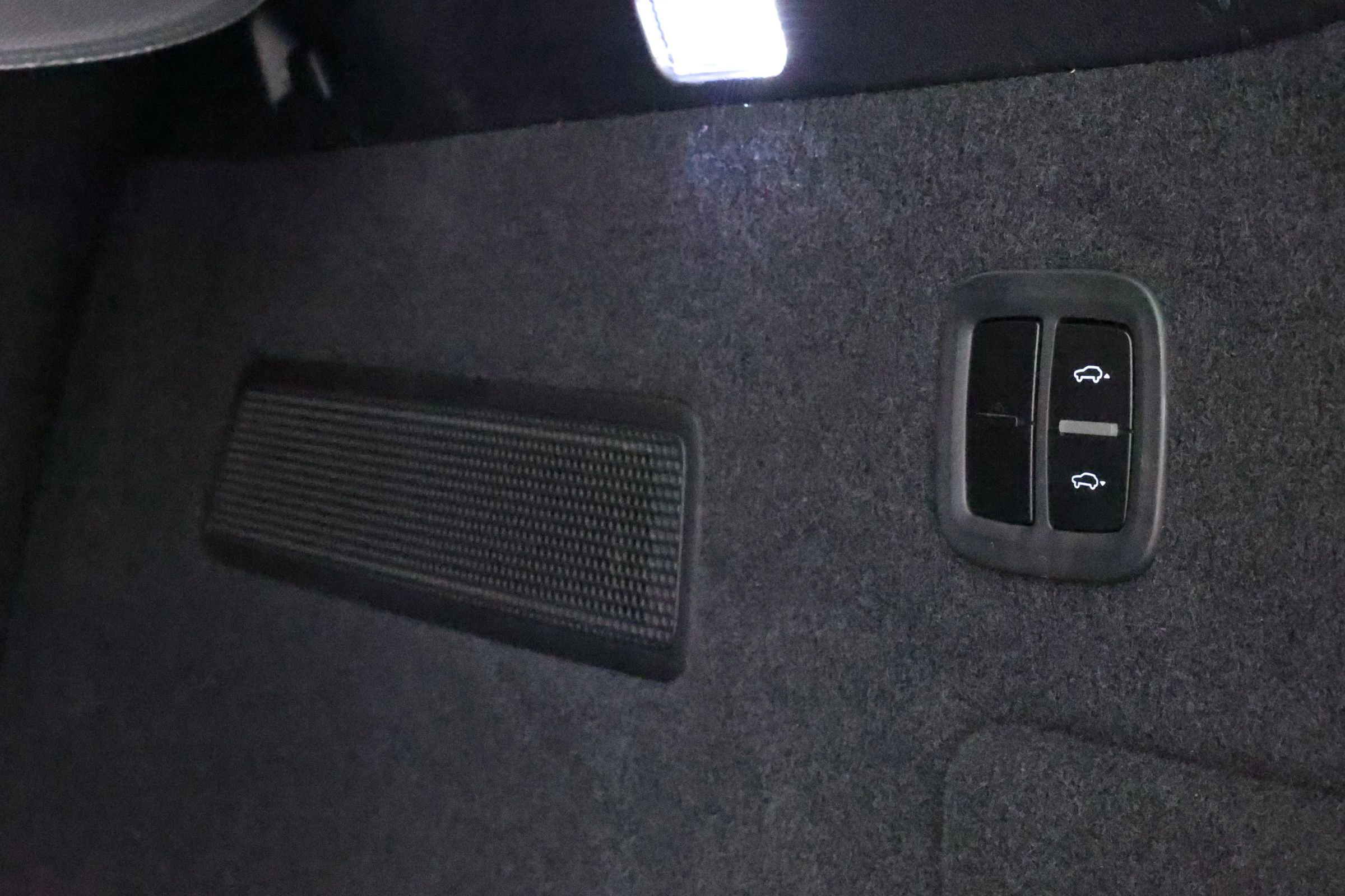 Used 2020 Porsche Cayenne Turbo image 57