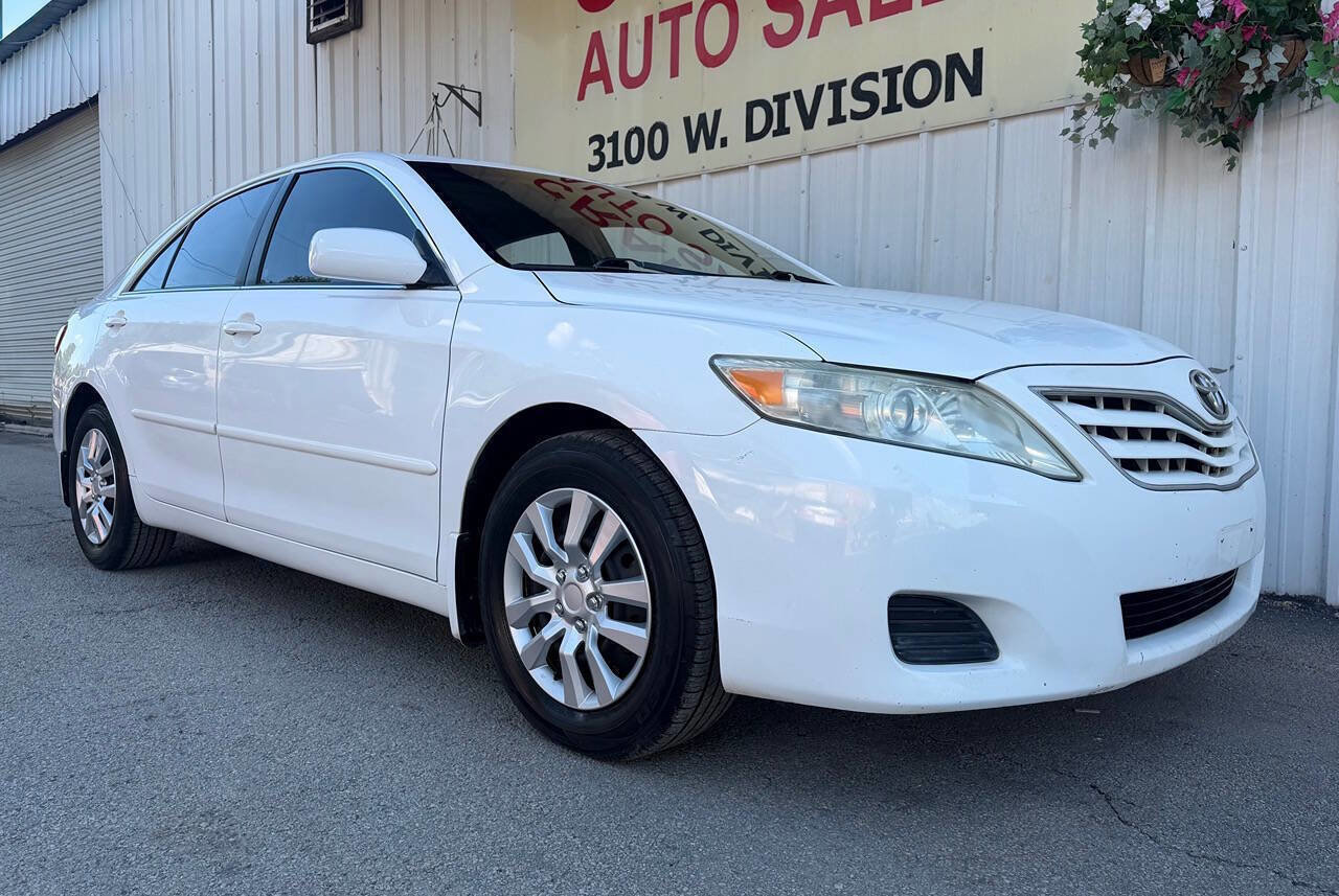 Used 2010 Toyota Camry LE FWD image 1