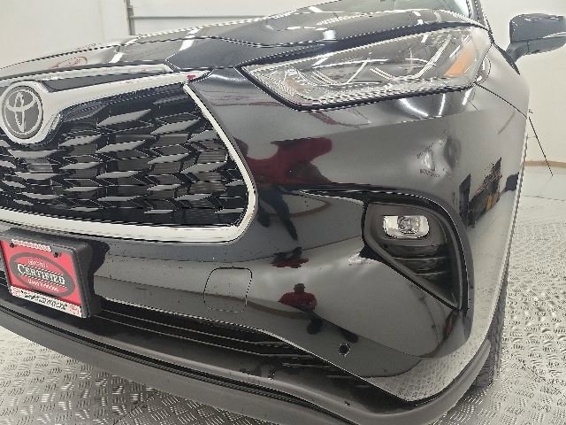 Certified 2025 Toyota Highlander Limited AWD/4WD image 13