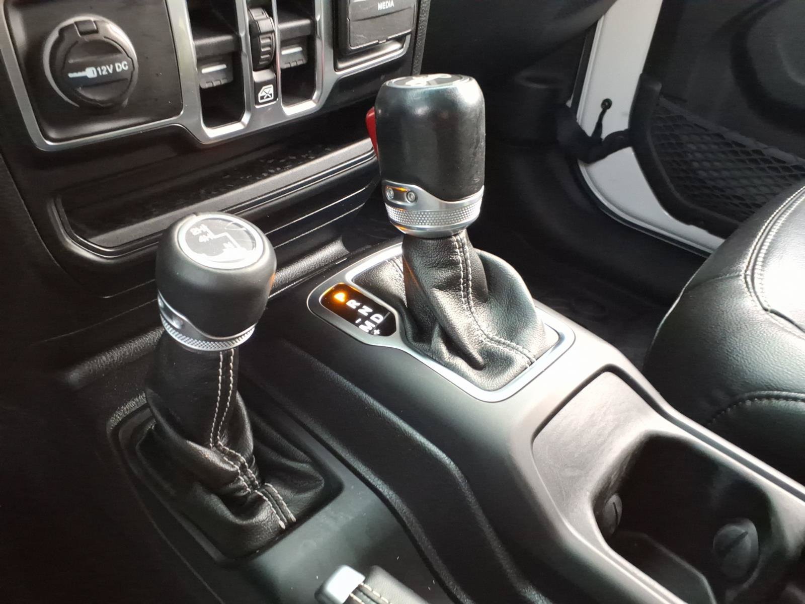 Used 2020 Jeep Wrangler Unlimited Sahara AWD/4WD image 21