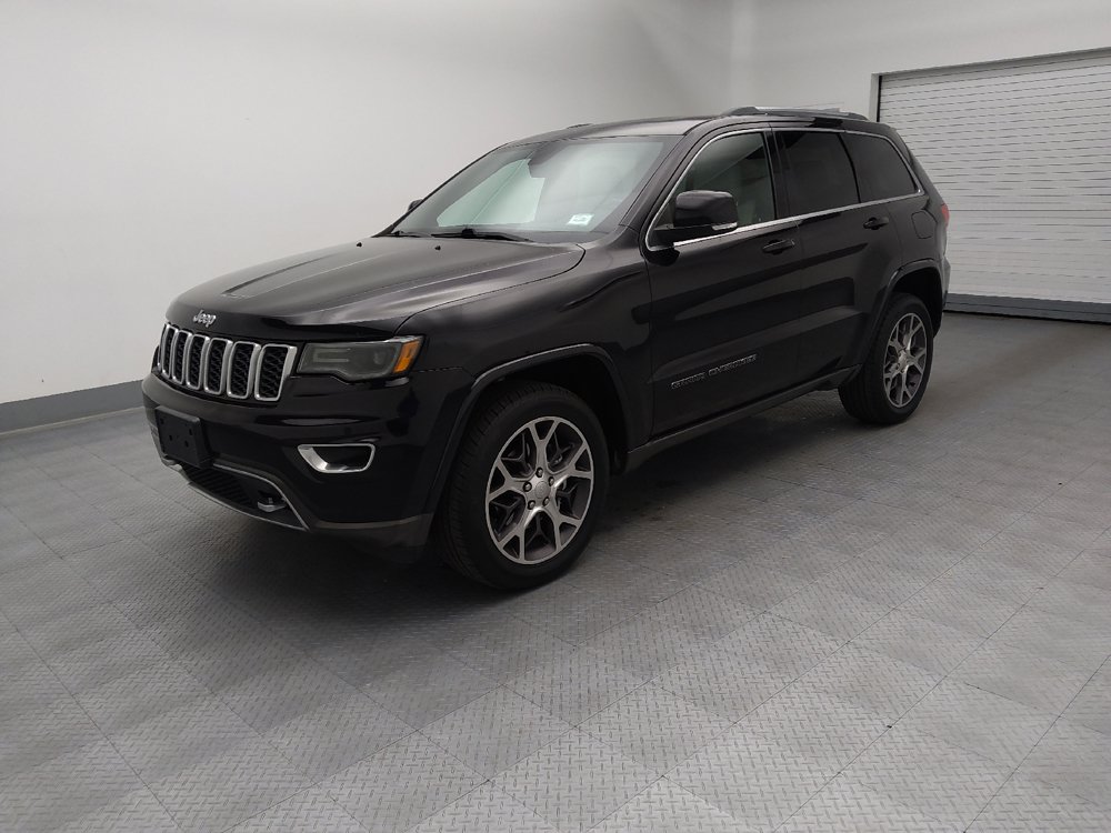 Used 2018 Jeep Grand Cherokee Limited AWD/4WD image 2