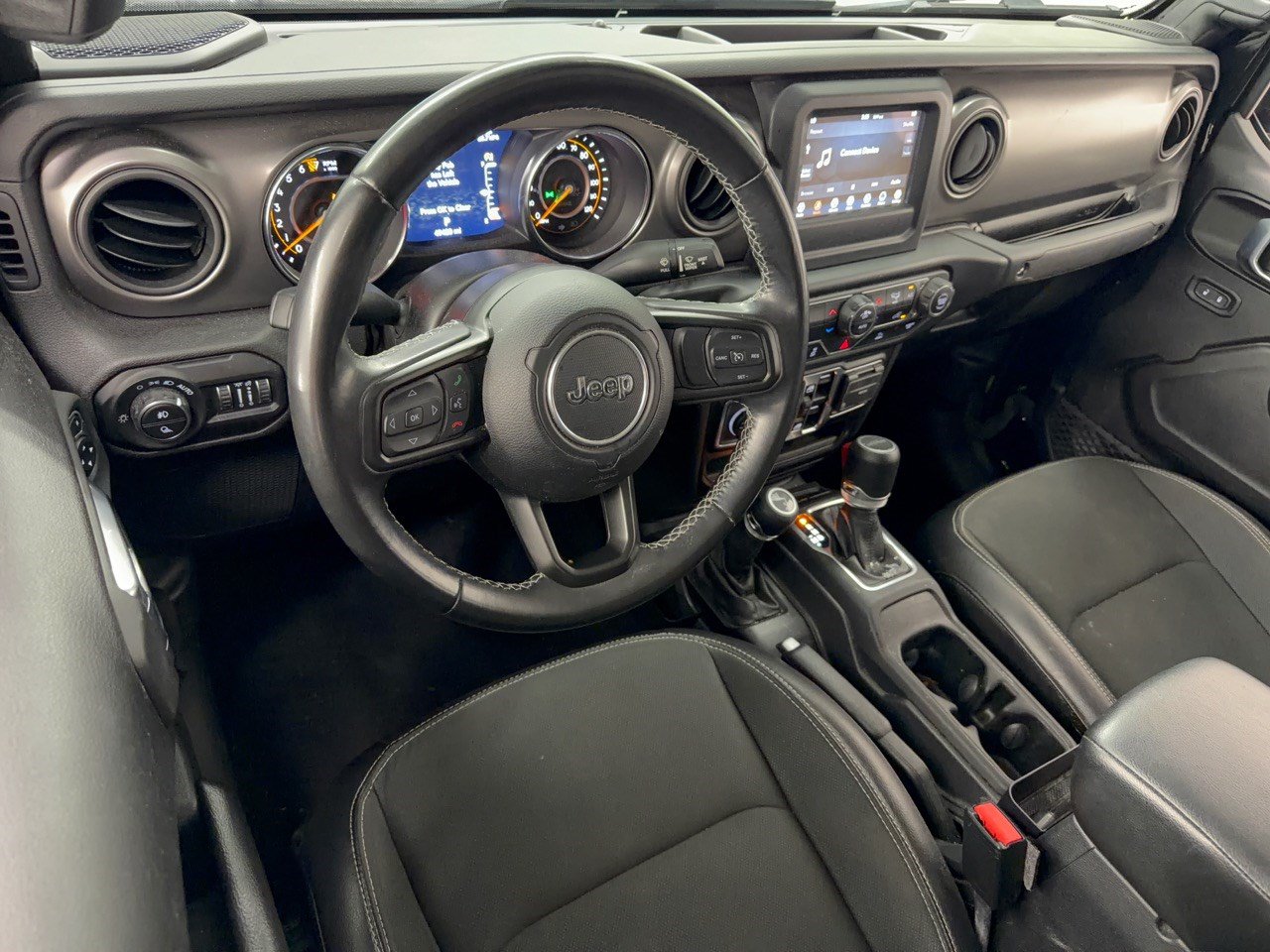 Used 2021 Jeep Gladiator Sport AWD/4WD image 4