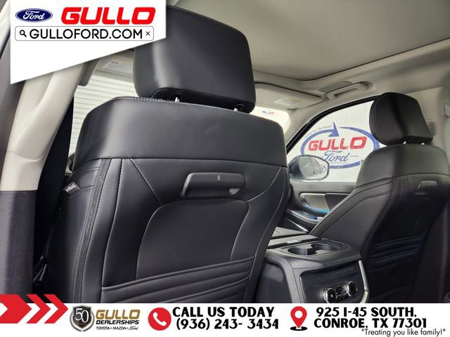 Used 2025 Ford Expedition Platinum w/ Driver's Package AWD/4WD image 15