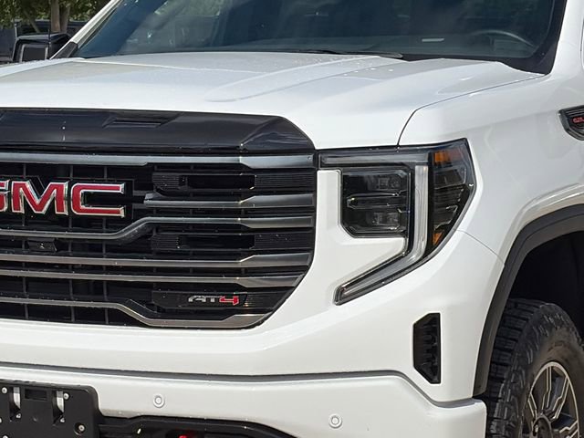 Used 2025 GMC Sierra 1500 AT4 image 4