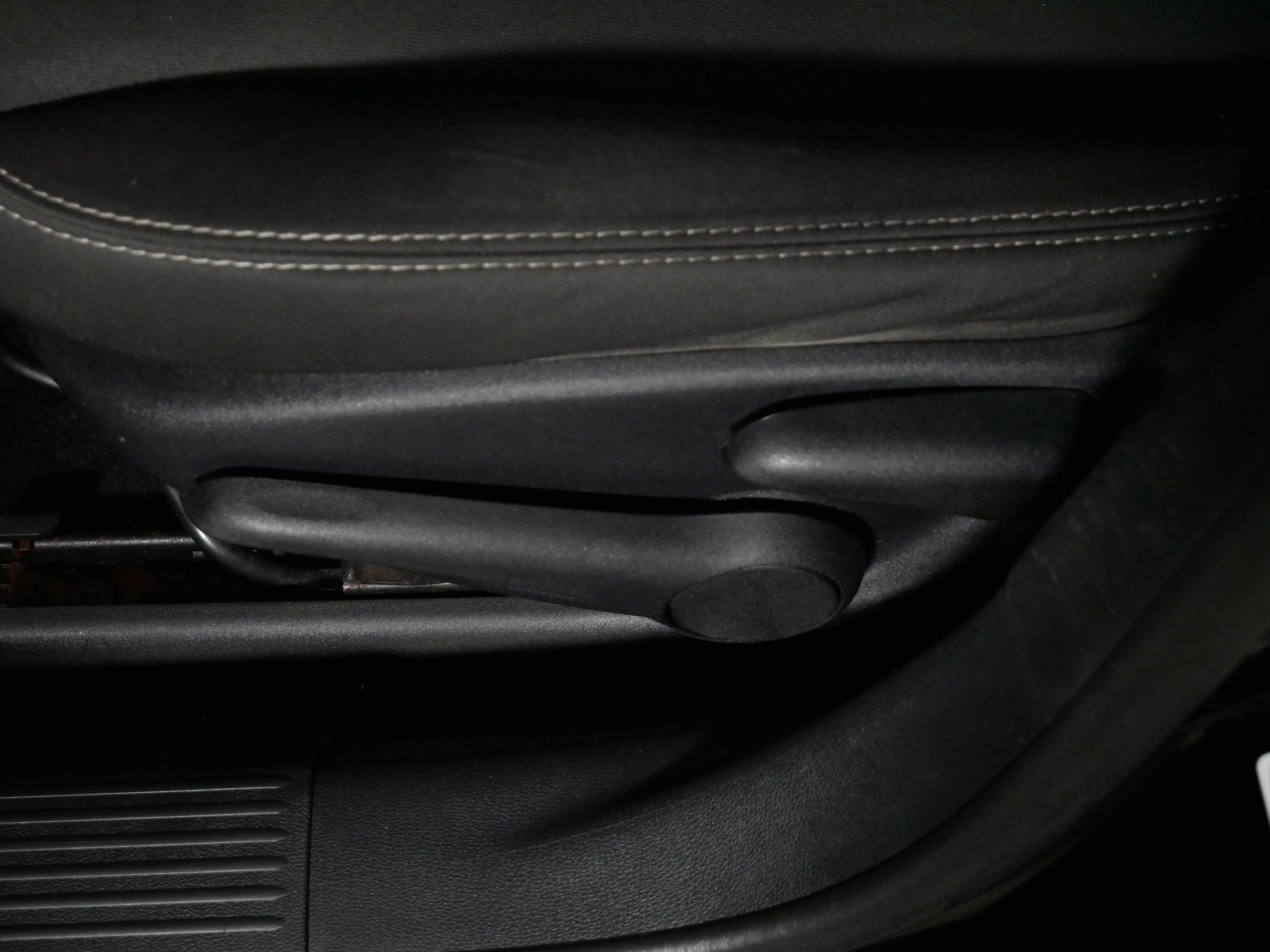 Used 2014 Dodge Dart SXT w/ Sun/Sound Group FWD image 20