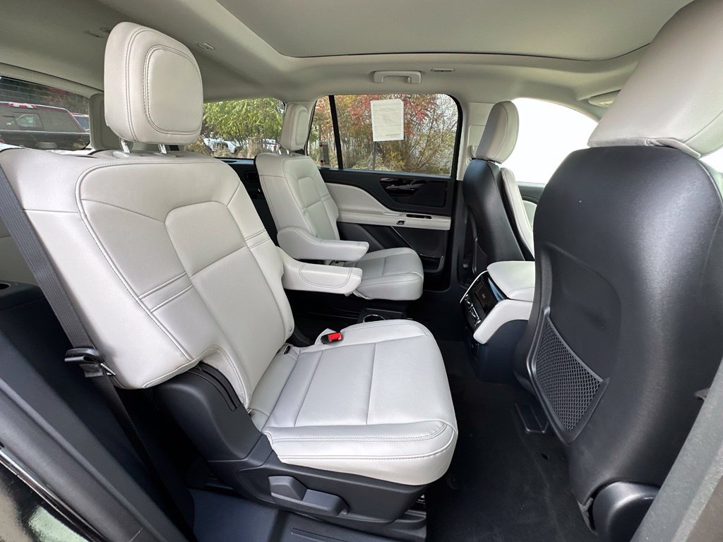 New 2027 Lincoln Aviator AWD image 25
