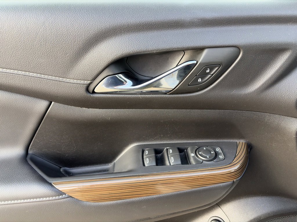 Used 2023 GMC Acadia SLE w/ Driver Convenience Package image 17