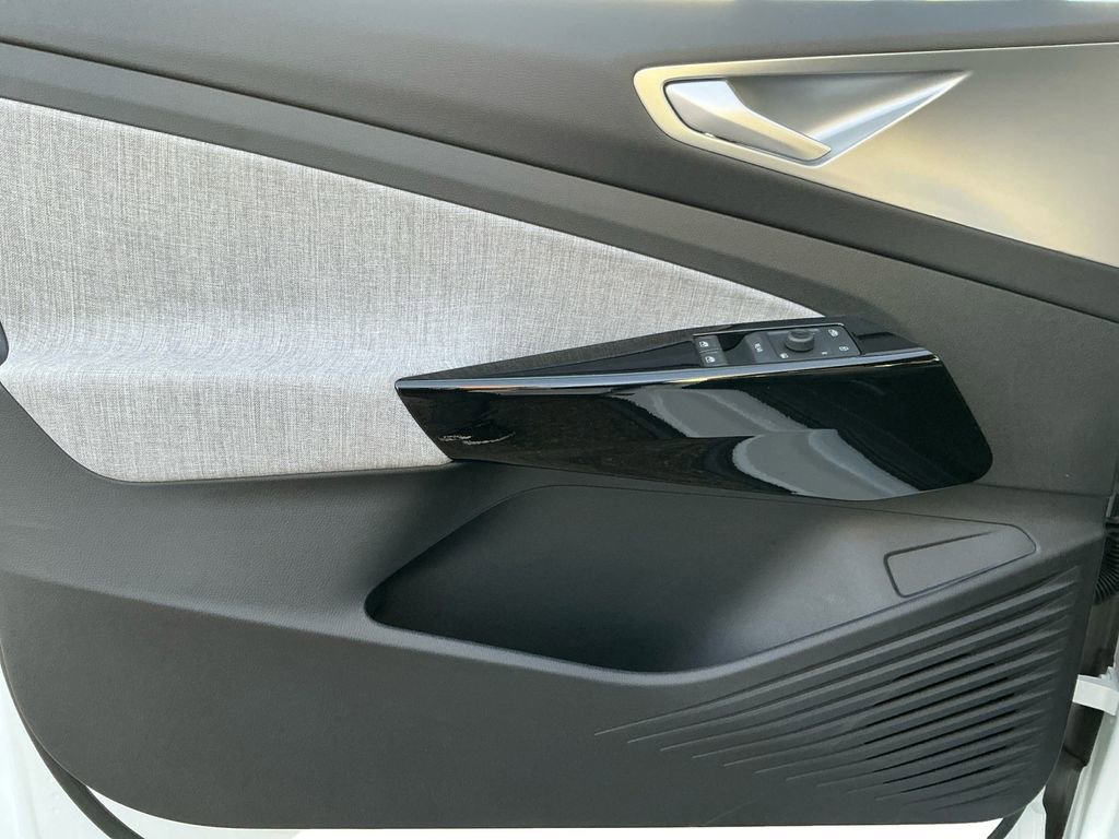 New 2026 Volkswagen ID.4 Pro image 22