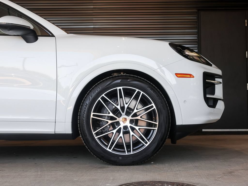 New 2026 Porsche Cayenne Coupe AWD/4WD image 15