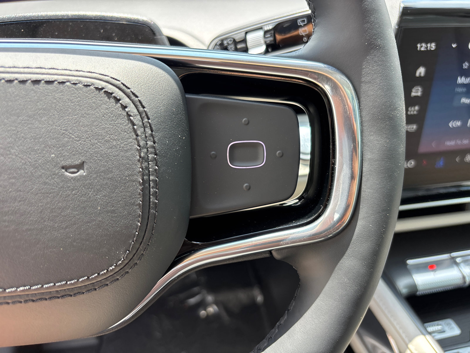 New 2026 Lincoln Nautilus Reserve w/ Jet Appearance Package AWD/4WD image 18
