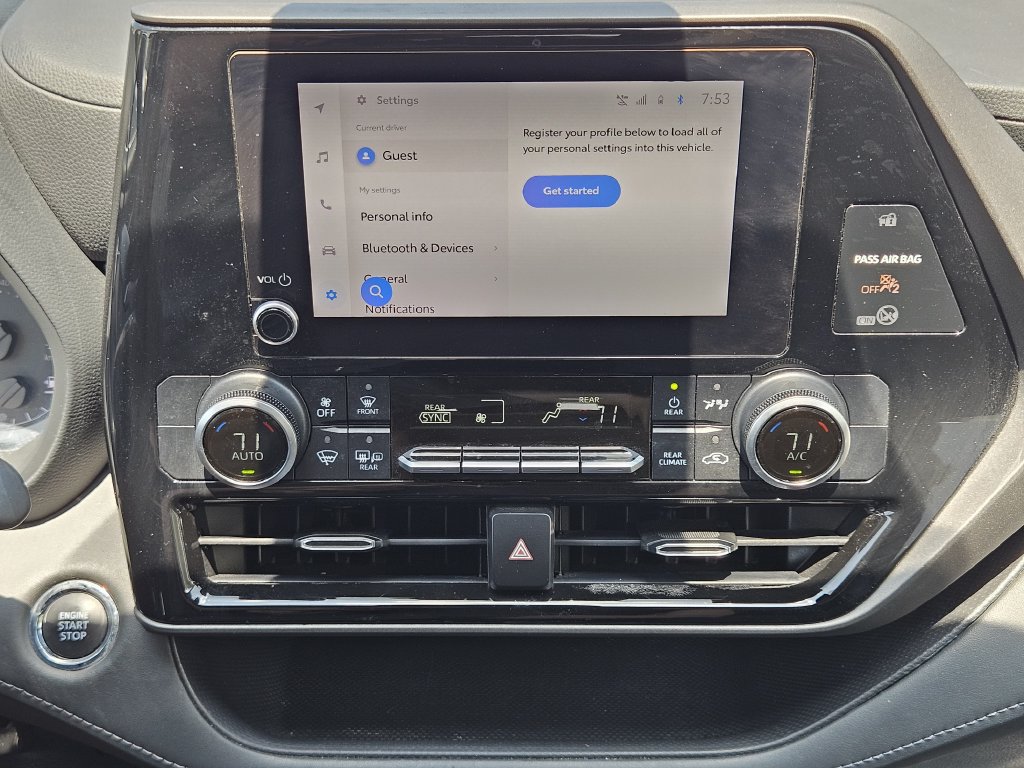 Used 2023 Toyota Highlander LE FWD image 18