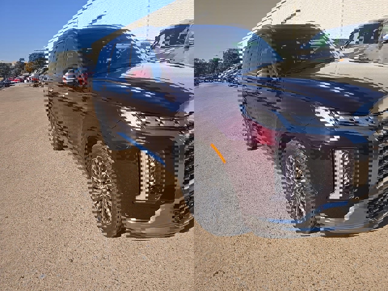 Used 2024 Hyundai Palisade Calligraphy image 2