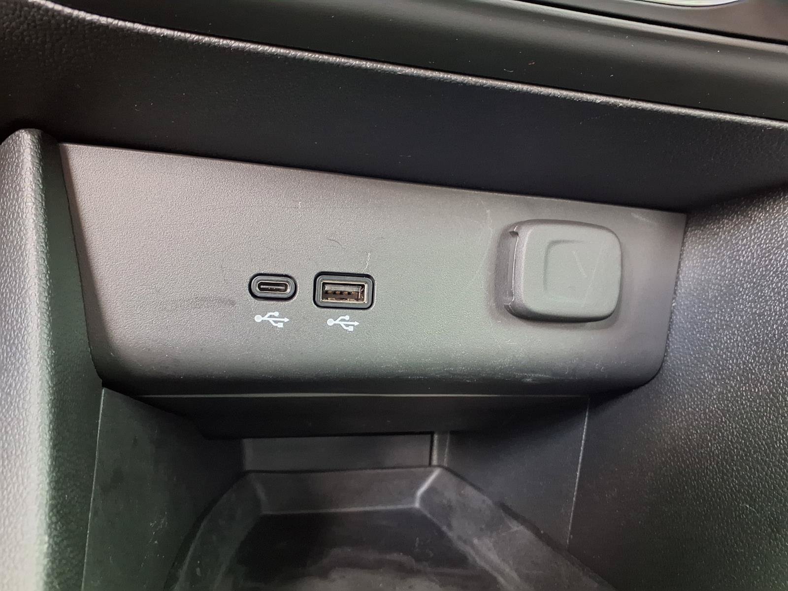 Used 2024 Buick Encore GX Preferred FWD image 10