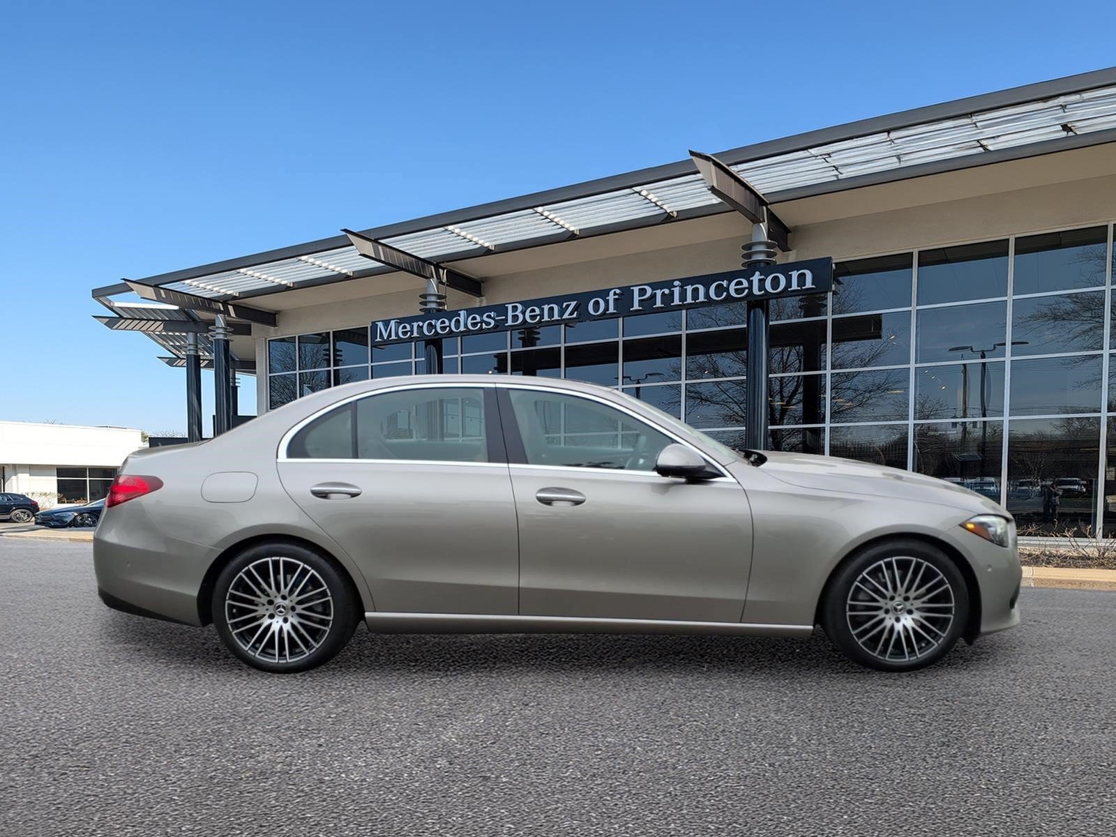 Certified 2023 Mercedes-Benz C 300 4MATIC Sedan image 2