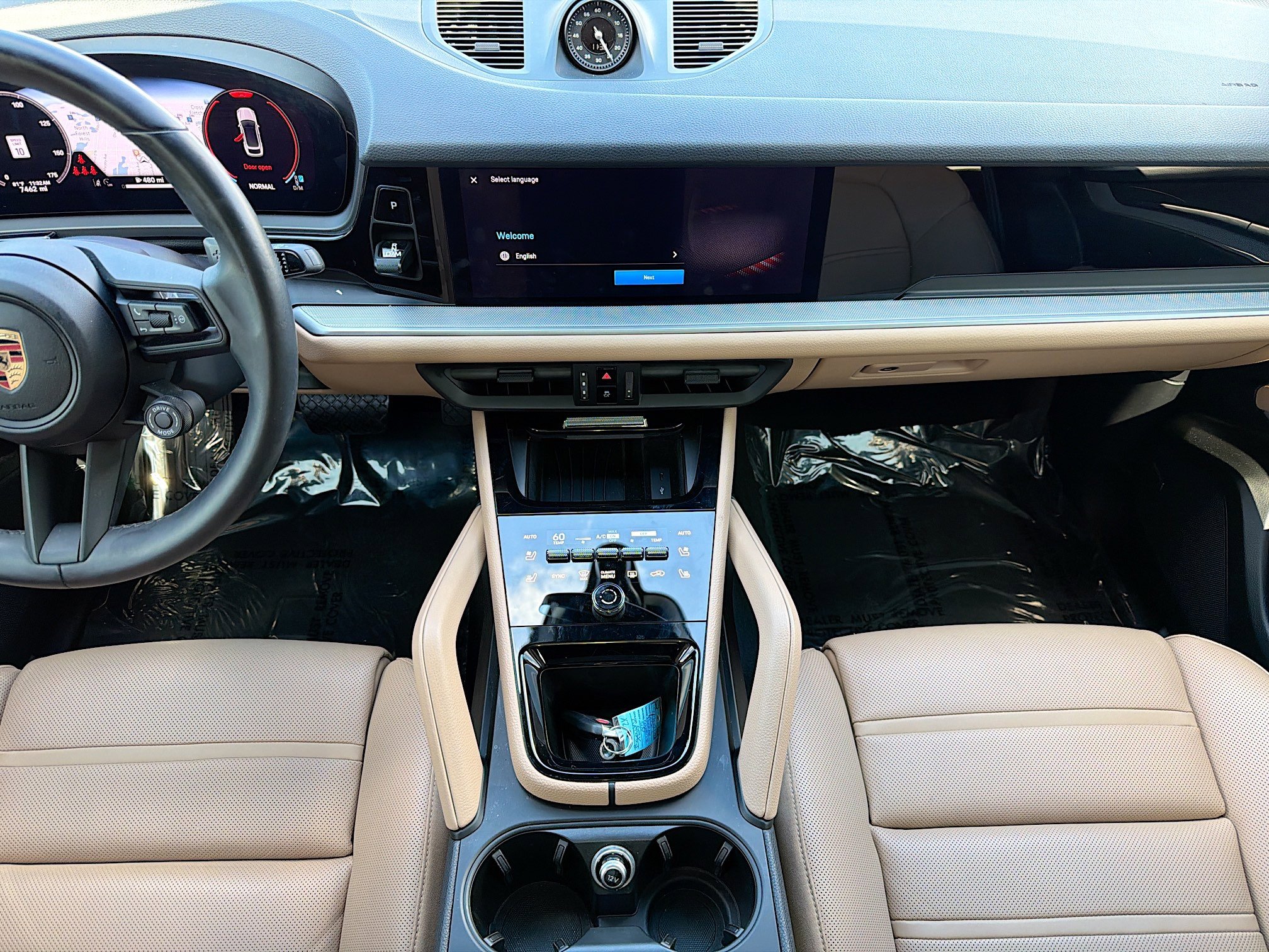 Used 2025 Porsche Cayenne Coupe image 19