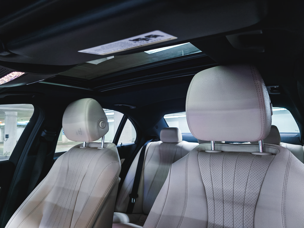 Used 2019 Mercedes-Benz E 300 4MATIC image 19