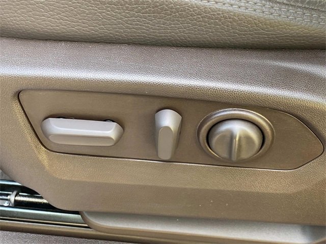 Used 2022 GMC Sierra 3500 Denali w/ Denali Ultimate Package image 15