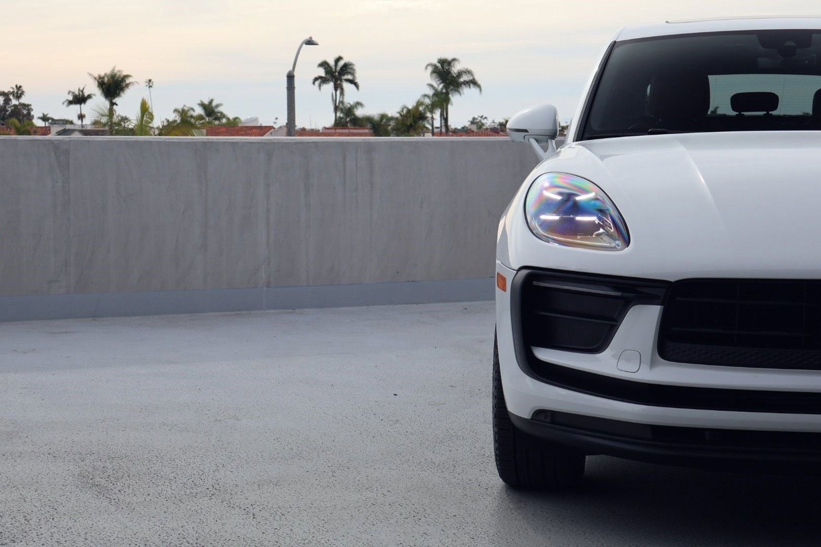 Certified 2025 Porsche Macan image 12
