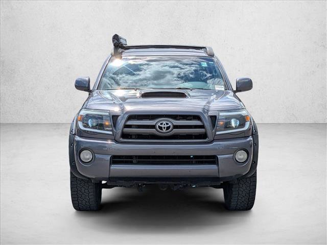 Used 2010 Toyota Tacoma PreRunner RWD image 2