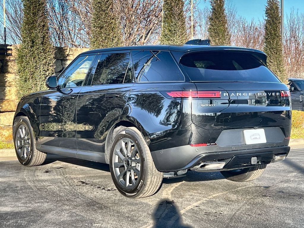 Used 2026 Land Rover Range Rover Sport SE image 3