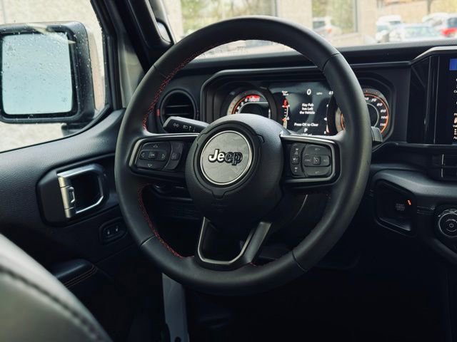 Used 2024 Jeep Gladiator Rubicon image 23