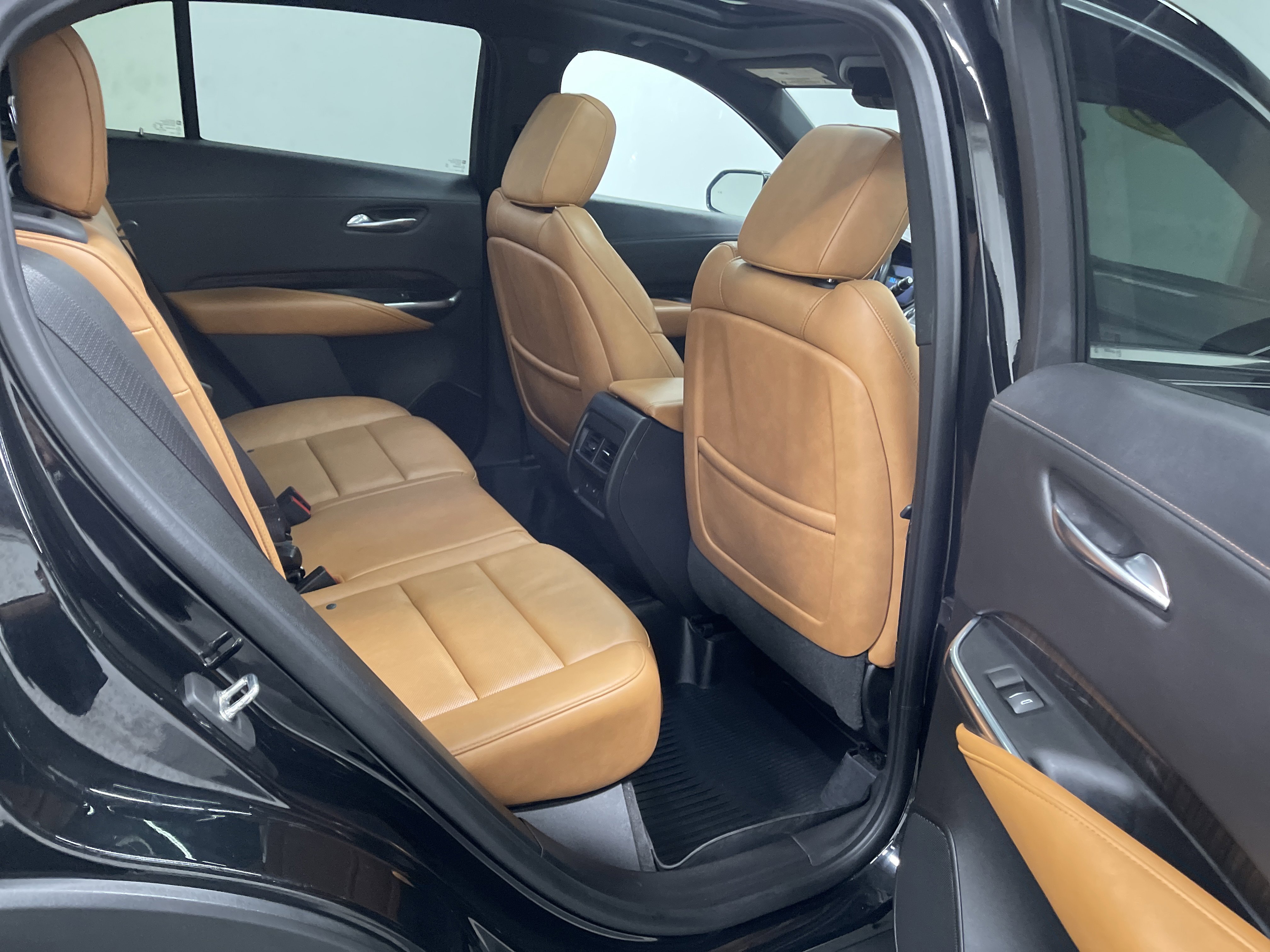 Used 2019 Cadillac XT4 Premium Luxury FWD image 21