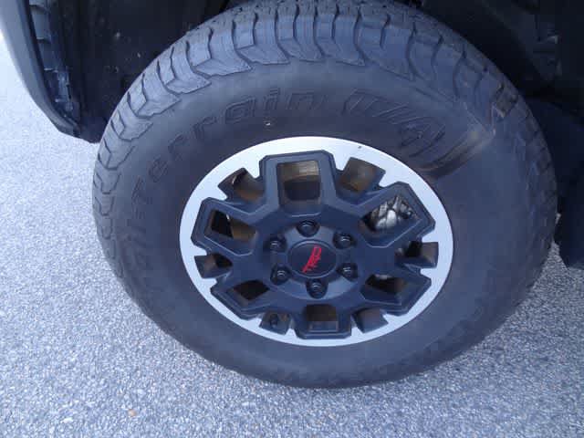Used 2024 Toyota Tacoma TRD Off-Road AWD/4WD image 33