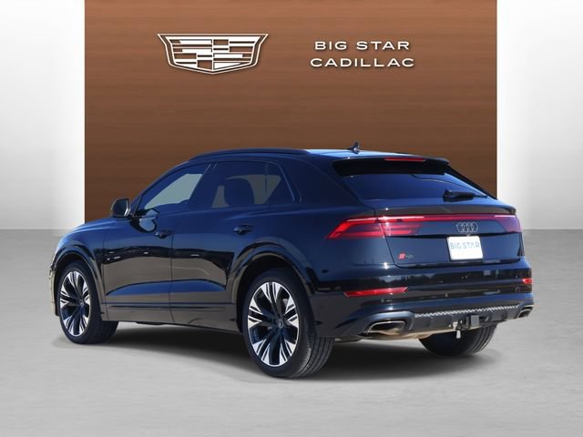 Used 2024 Audi Q8 Prestige w/ Prestige Package AWD/4WD image 3