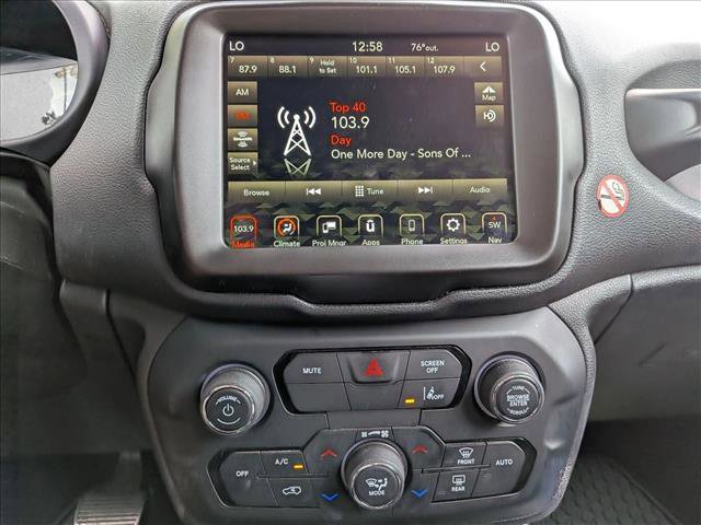 Used 2023 Jeep Renegade Trailhawk AWD/4WD image 15