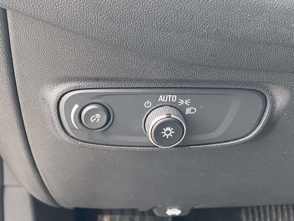 Used 2024 Chevrolet Equinox LT AWD/4WD image 17
