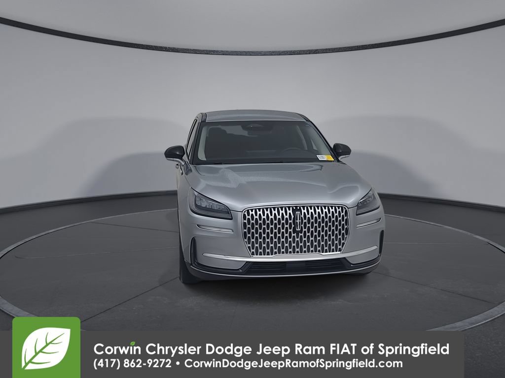 Used 2023 Lincoln Corsair AWD w/ Towing Package image 5