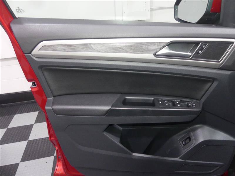 Used 2020 Volkswagen Atlas Cross Sport SE AWD/4WD image 18