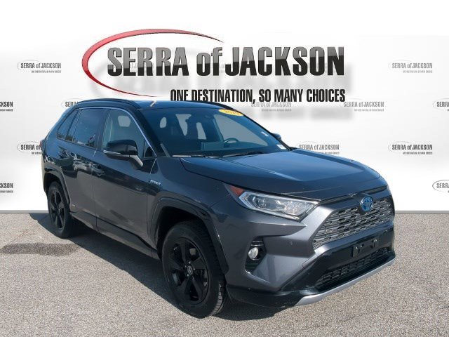 Used 2019 Toyota RAV4 XSE image 2