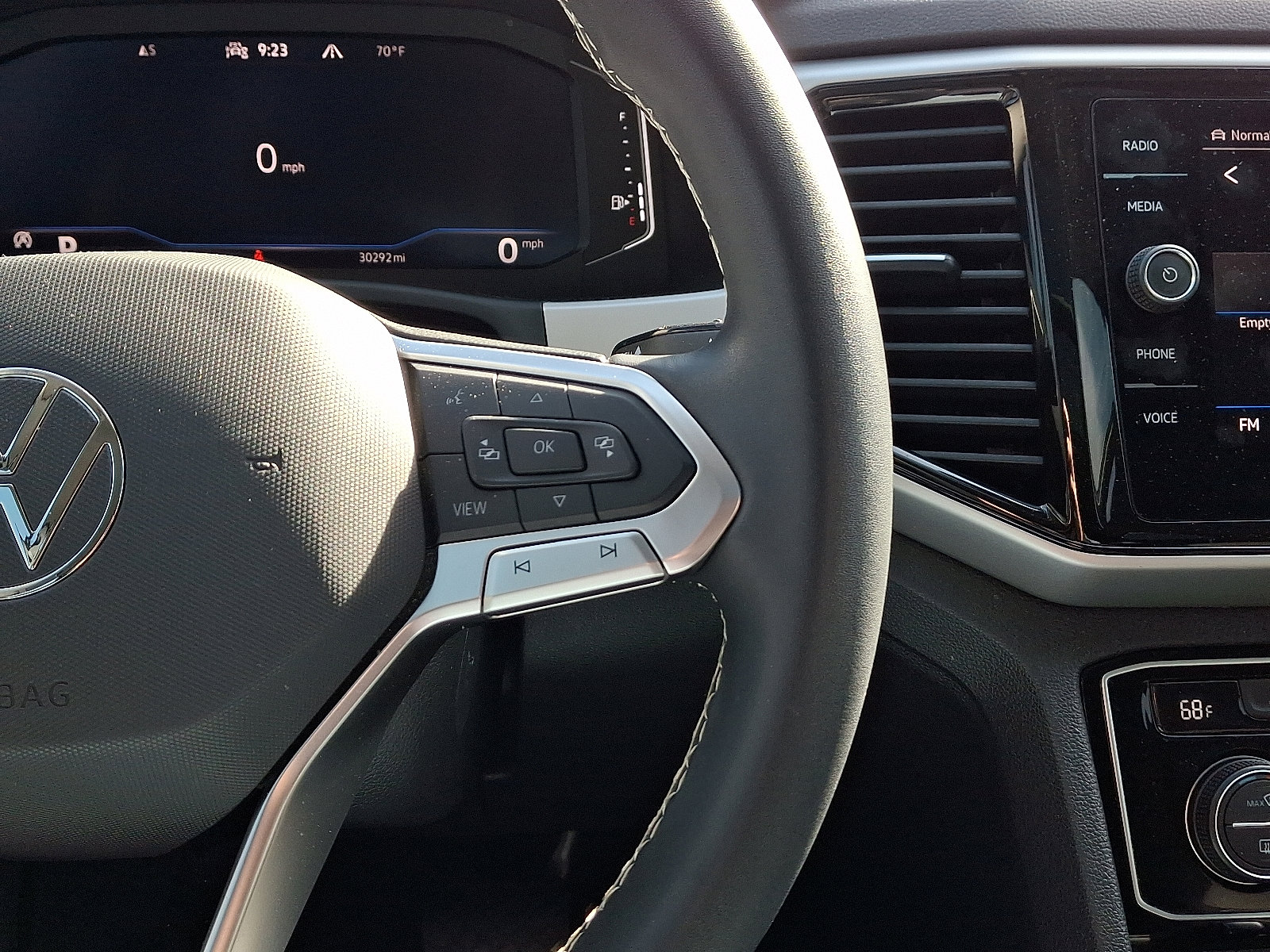 Used 2023 Volkswagen Atlas SE w/ Panoramic Sunroof Package image 22