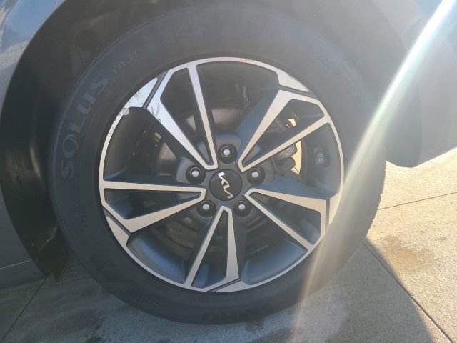 Used 2023 Kia Forte LXS image 11