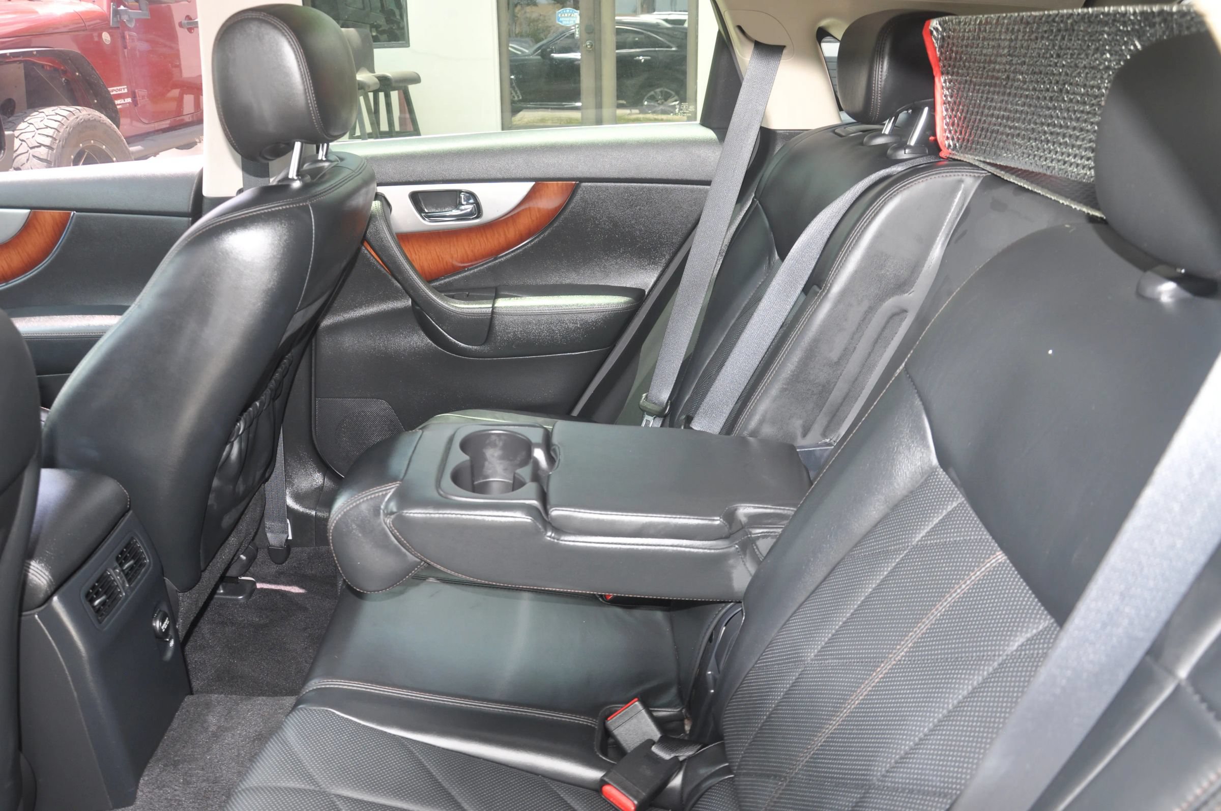 Used 2014 INFINITI QX70 AWD w/ Premium Package image 39