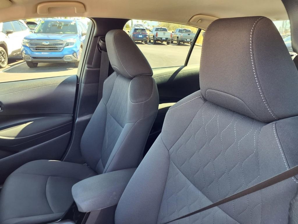 Used 2020 Toyota Corolla LE image 25