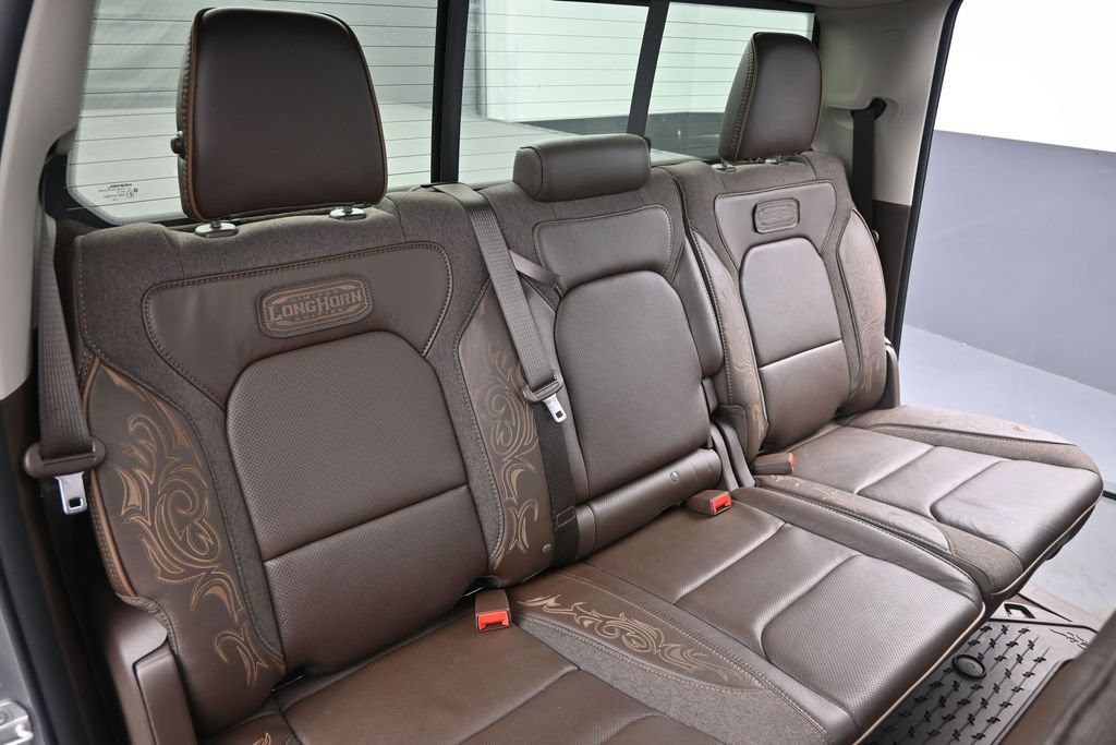 Used 2025 RAM 1500 Limited AWD/4WD image 17