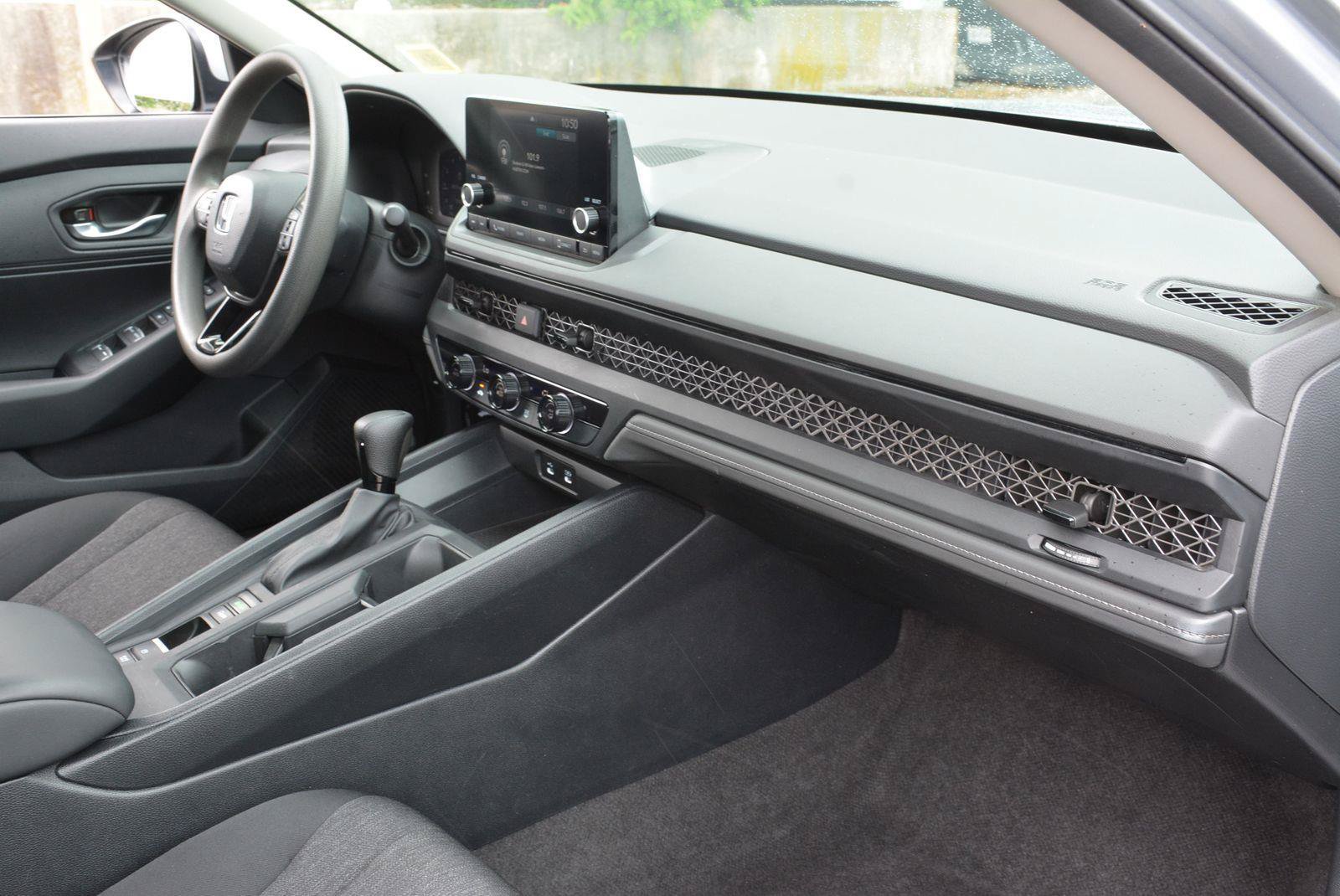 Used 2023 Honda Accord LX image 17