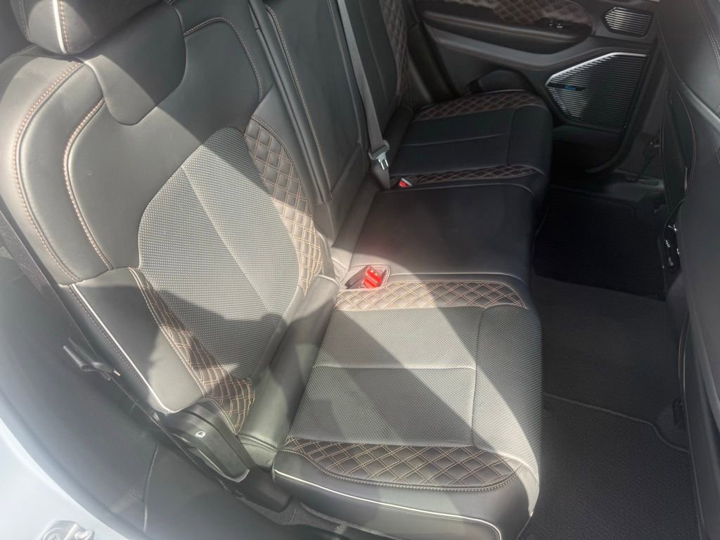 Used 2022 Jeep Grand Cherokee Summit AWD/4WD image 53