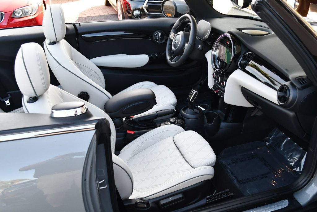 Used 2023 MINI Cooper S w/ Signature Upholstery Package FWD image 60