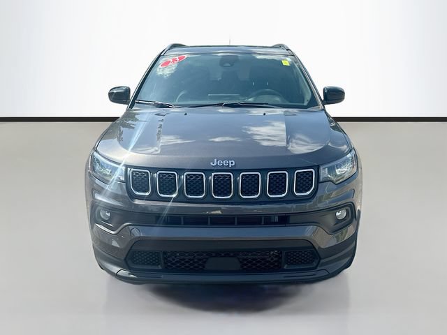 Used 2023 Jeep Compass Latitude AWD/4WD image 4