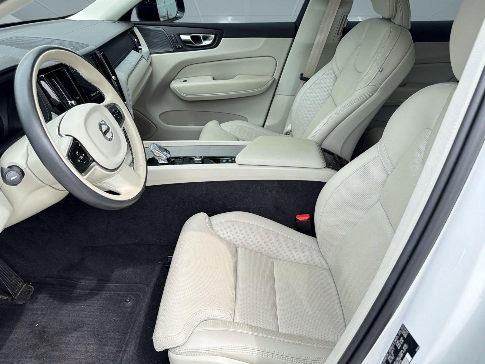 Used 2024 Volvo XC60 B5 Ultimate w/ Protection Package Premier AWD/4WD image 5