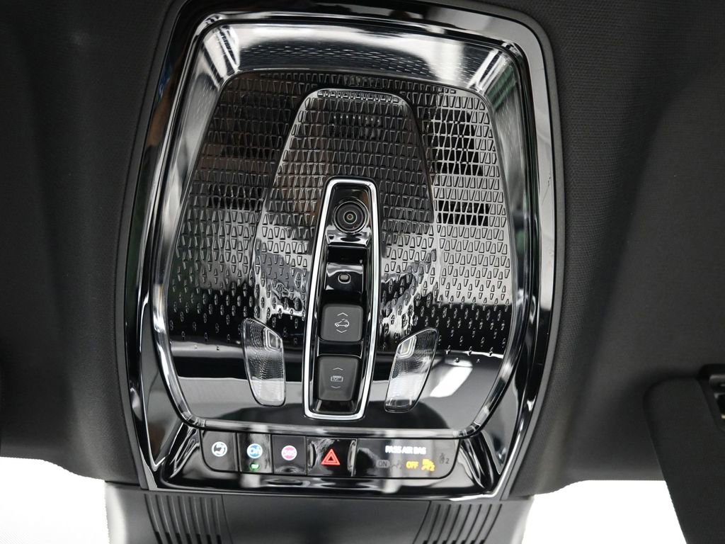 Used 2026 Cadillac Vistiq Luxury w/ LPO, Floor Liner Package image 22