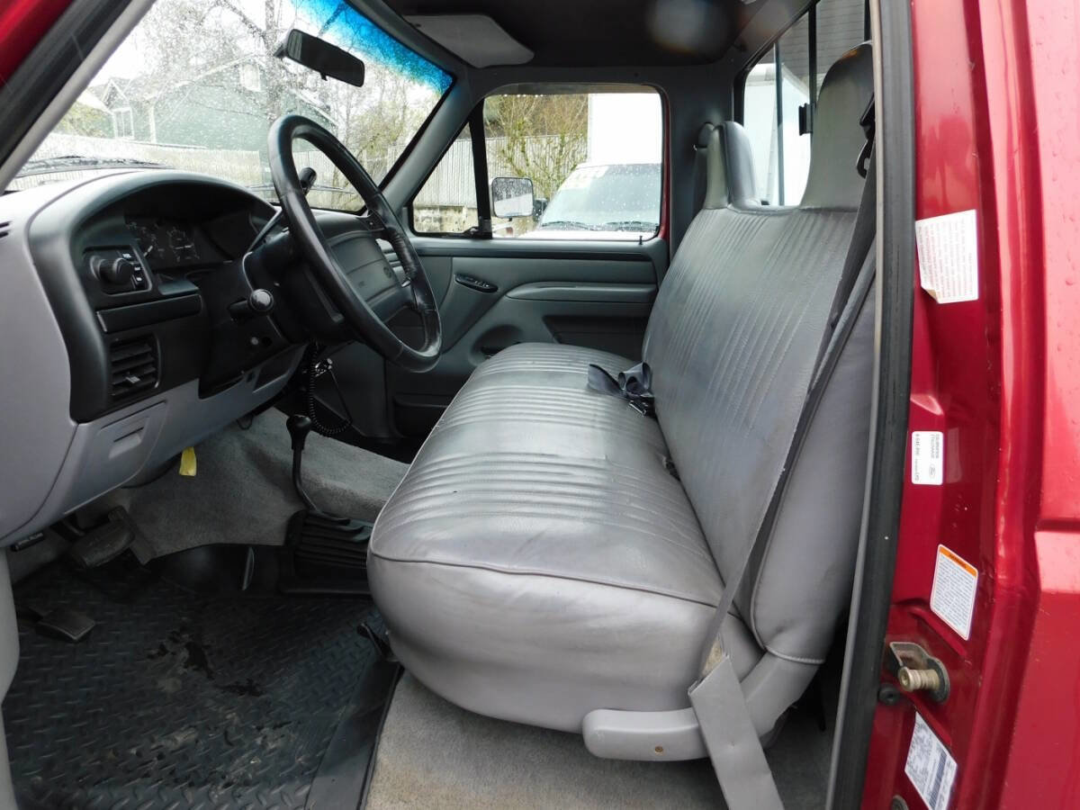 Used 1995 Ford F150 XLT image 5
