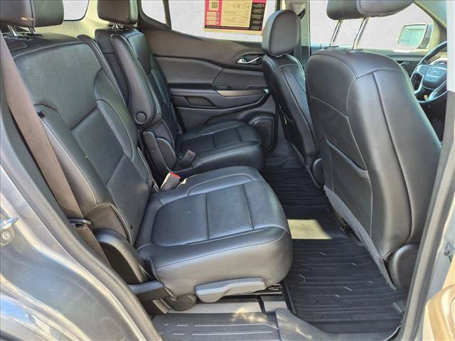 Used 2021 GMC Acadia SLT w/ Technology Package FWD image 18